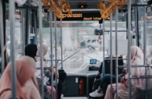Demo DPR Memanas, Simak Penyesuaian 21 Rute Transjakarta Malam Ini