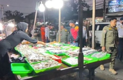 Mulai 31 Agustus! PKL Dilarang Berjualan di Bahu Jalan dan Trotoar Kramat Jati