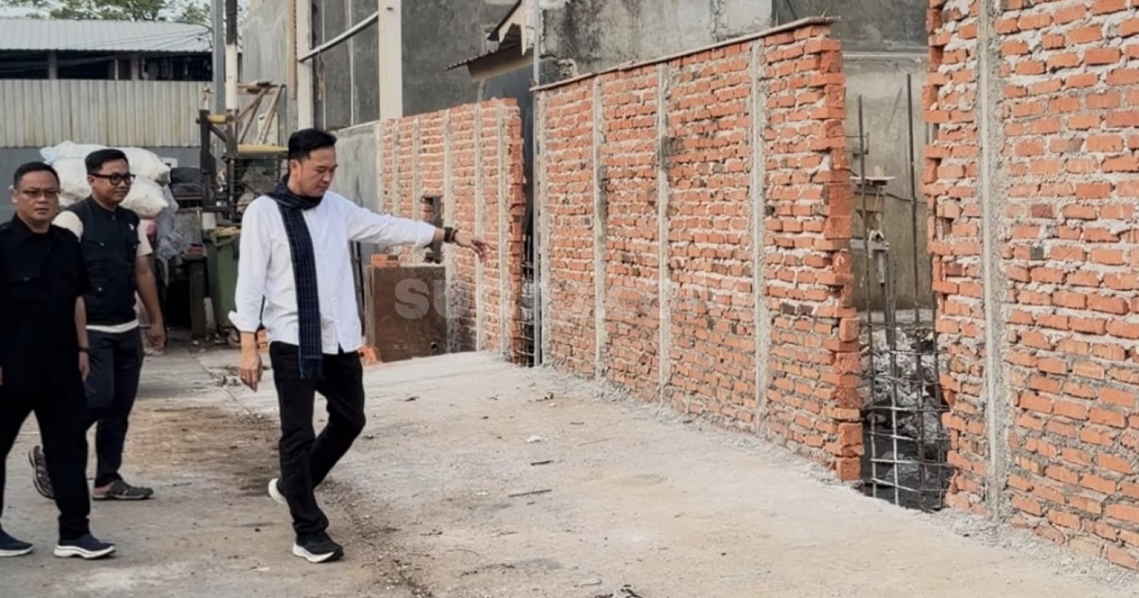Segel Merah Pemprov DKI Raib, Proyek Padel Ilegal di Meruya Malah Makin Ngebut