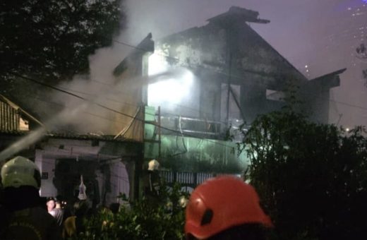 Korsleting Listrik Hanguskan 3 Kontrakan Dekat Stasiun Karet, 35 Warga Kehilangan Tempat Tinggal