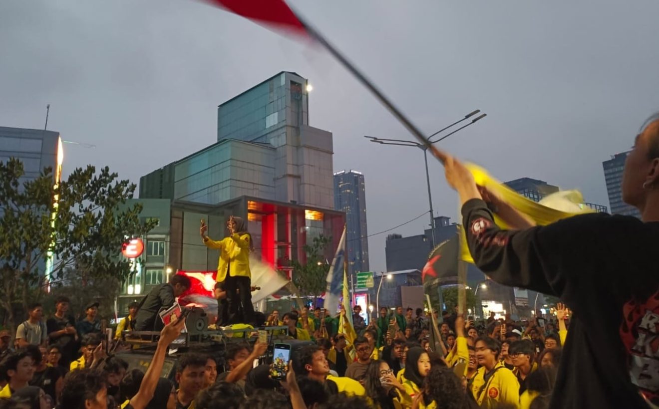 Tak Tembus Bundaran HI, Mahasiswa UI Bubar Sambil Ancam Bakal Demo Lagi Akhir Agustus