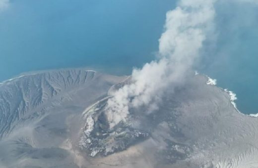 BNPB Siapkan OMC untuk Luruhkan Abu Anak Krakatau, Pesawat Sudah Siaga di Pondok Cabe