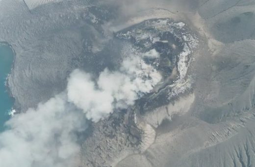 2 Negara Tetangga RI Keluarkan Peringatan Pasca Gunung Anak Krakatau Meletus