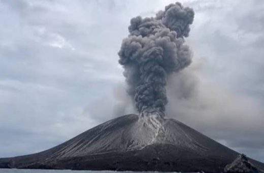 Anak Krakatau Erupsi Lagi, BMKG Pastikan Sebaran Abu Vulkanik Tak Sampai ke Jakarta