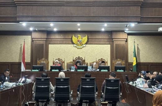KPK Cecar Eks Honorer Kemenag soal Mobil Mewah hingga Gelang Berlian