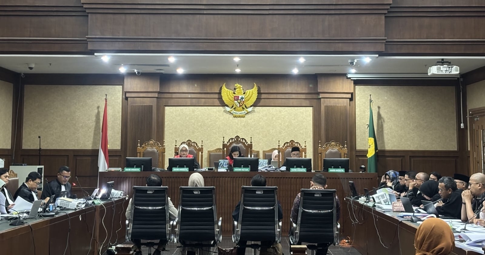 KPK Cecar Eks Honorer Kemenag soal Mobil Mewah hingga Gelang Berlian